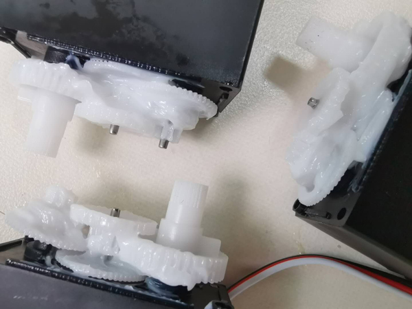 齒輪潤滑脂在齒輪部件上起到哪些作用？
